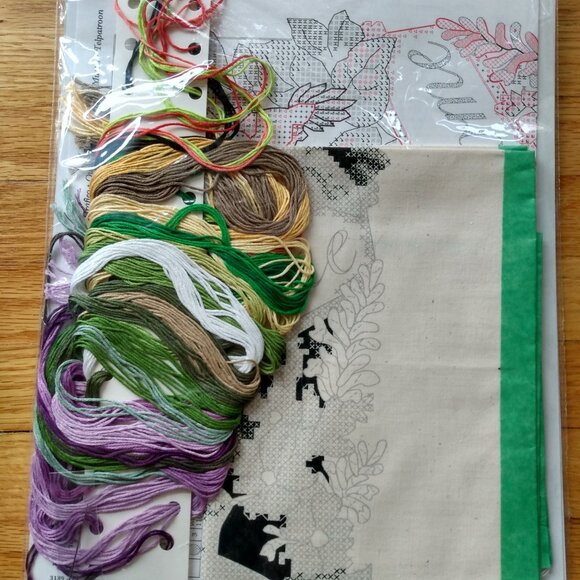 Vintage Hummingbird Welcome Cross Stitch Kit by Dimensions - Picture 7 of 12